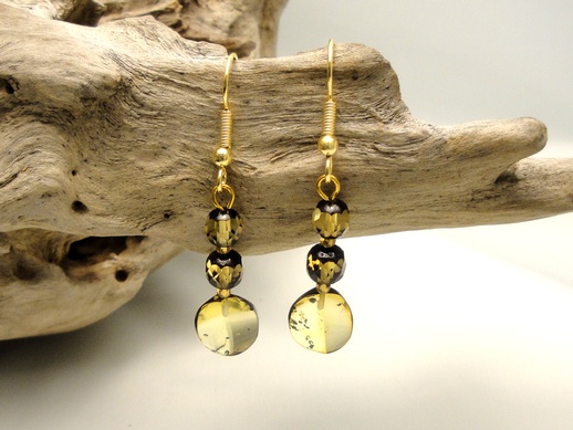 Earrings Green Peanut: click to enlarge