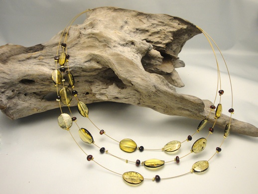 Necklace Rain Green Peanuts: click to enlarge