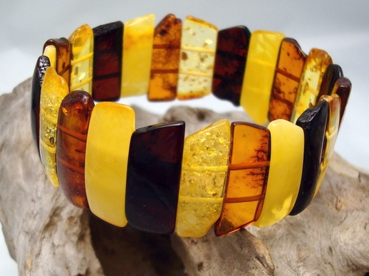 Bracelet Multicolor Irregular Flat Shape: click to enlarge